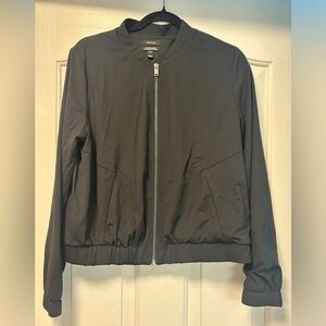 Women’s black stretch bomber jacket size large